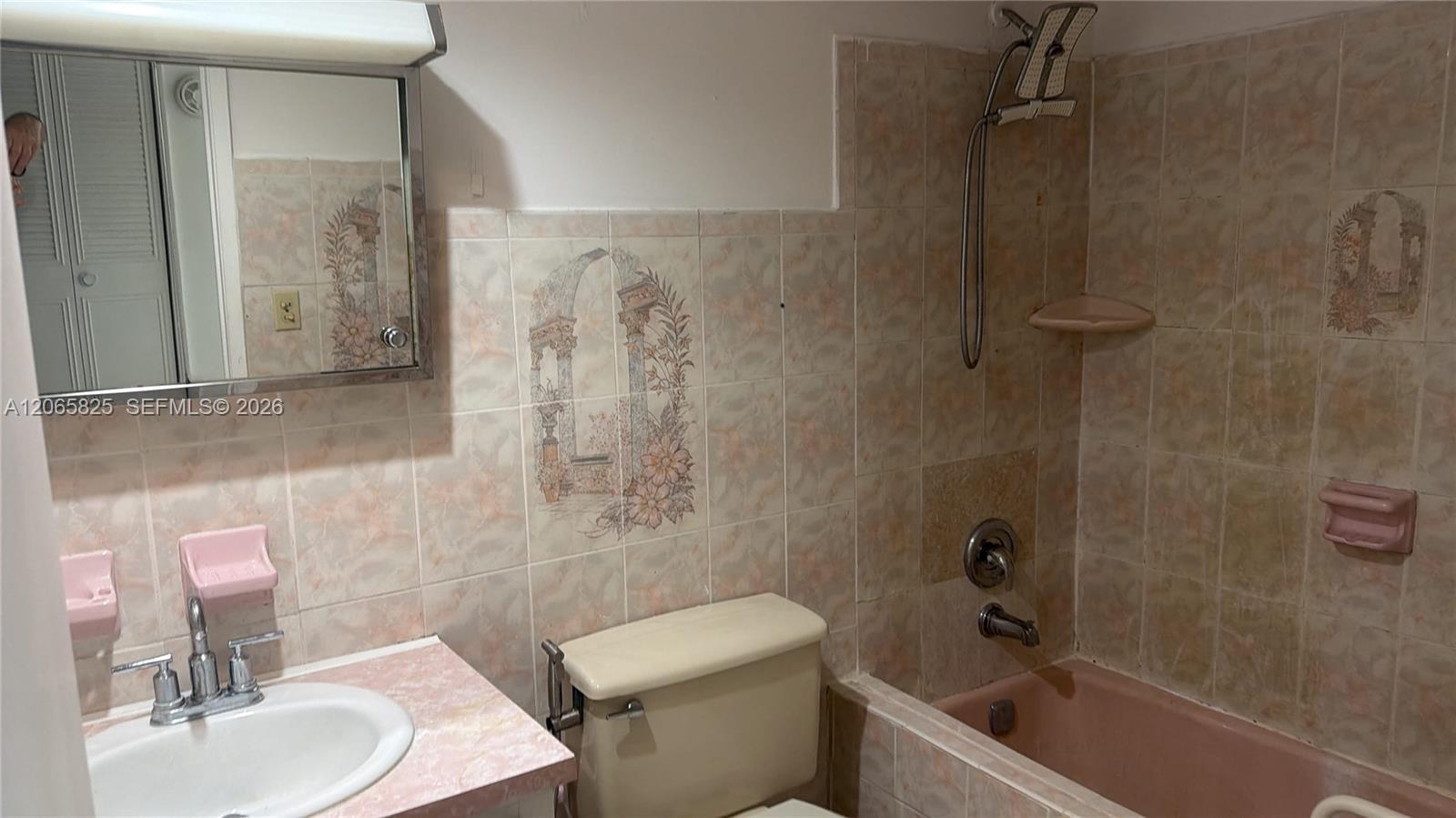 20310 NE 2nd Ave # 5, Miami Gardens FL 33179 photo 4