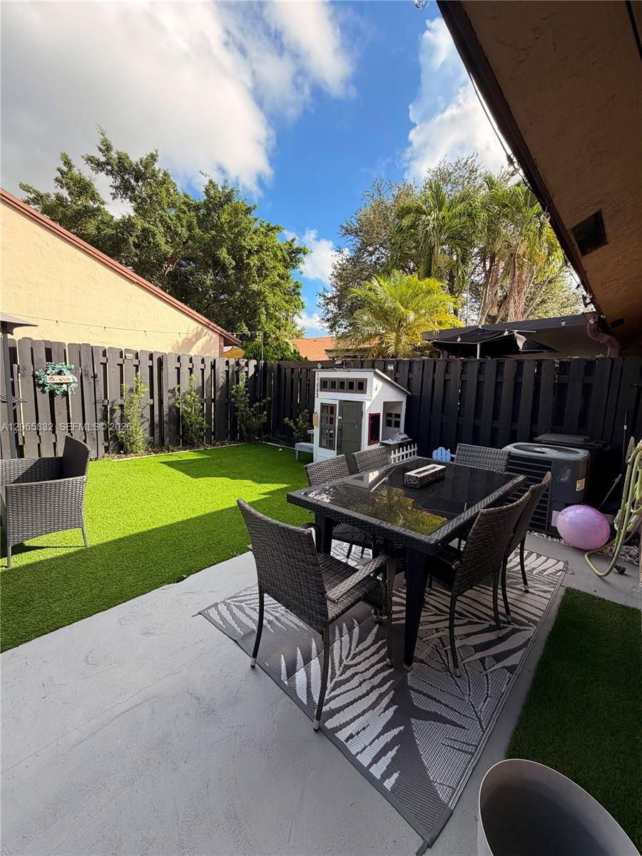 11083 NW 38th Pl, Sunrise FL 33351 photo 3