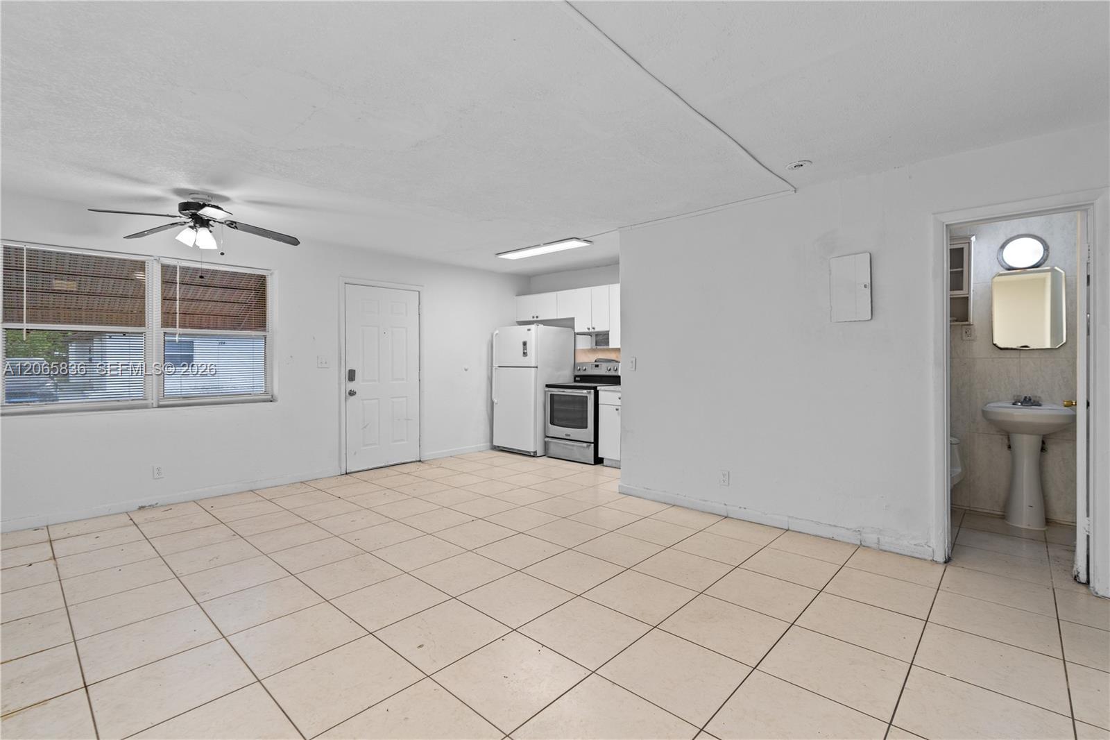 125 SE 2nd Ter, Hallandale Beach FL 33009 photo 5