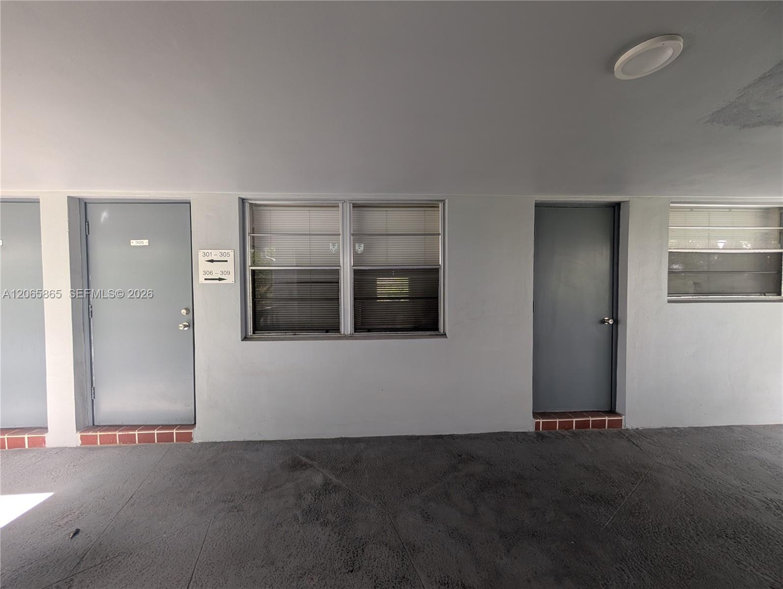900 Tallwood Ave # 305, Hollywood FL 33021 photo 3