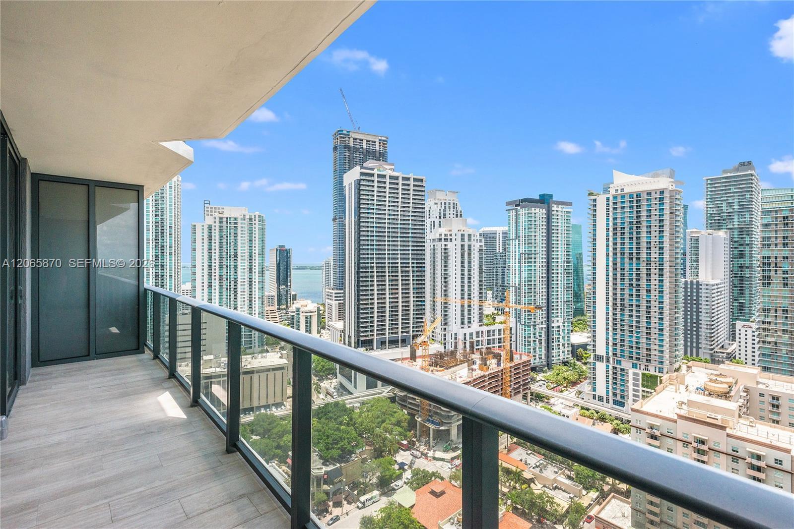 55 SW 9 St # 2805, Miami FL 33129