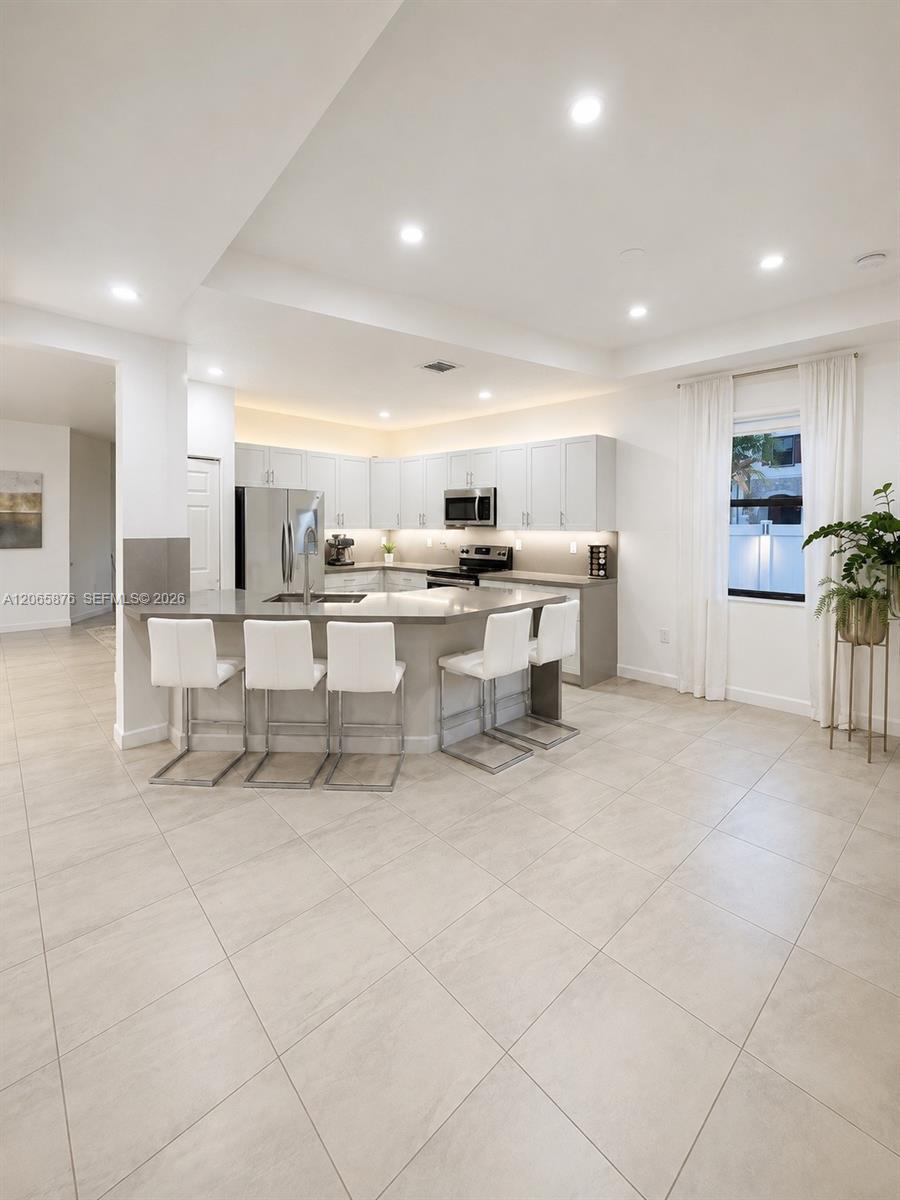 3555 W 106th St, Hialeah FL 33018 photo 4