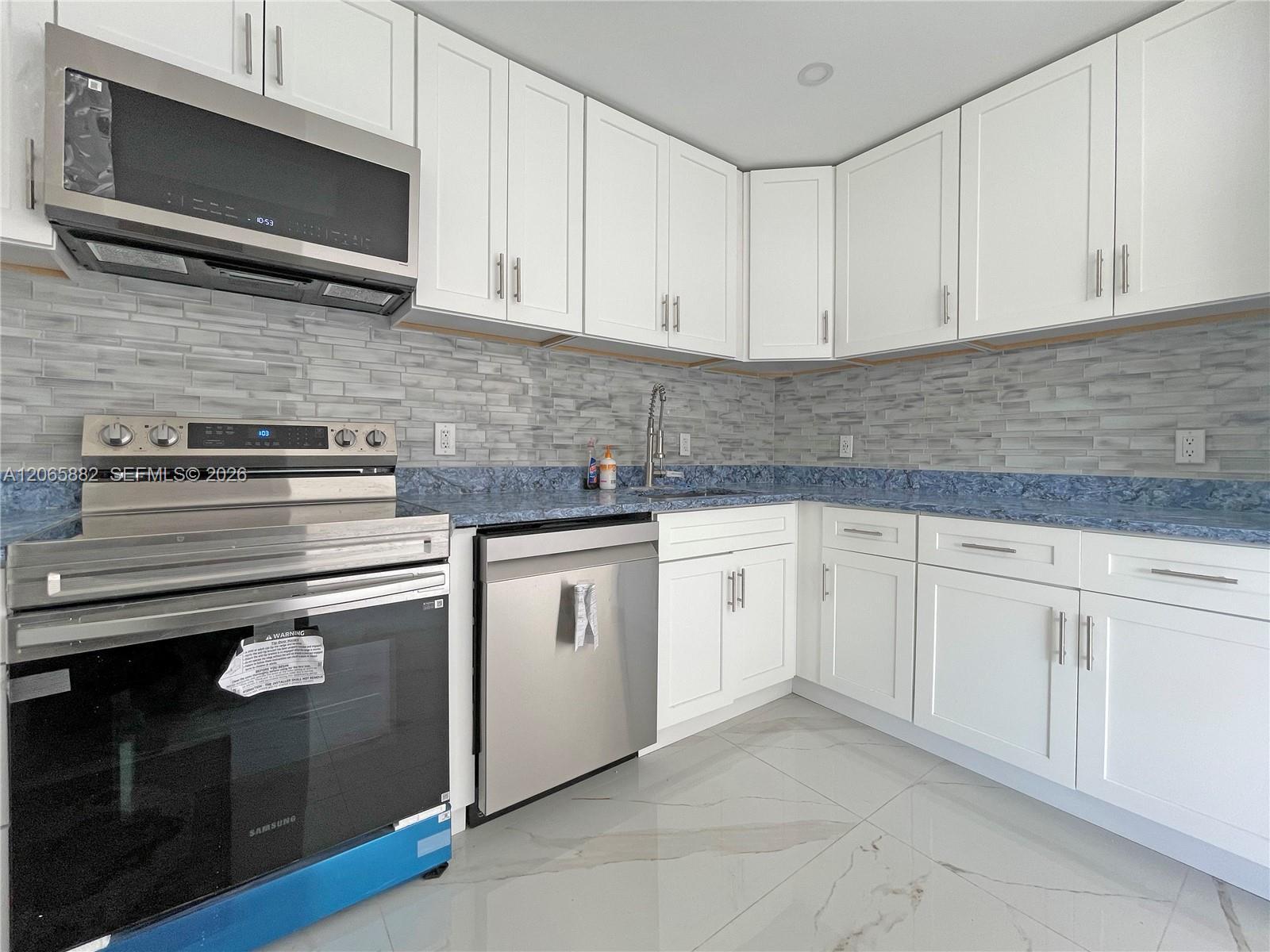 1606 NW 12th Ave, Fort Lauderdale FL 33311 photo 2