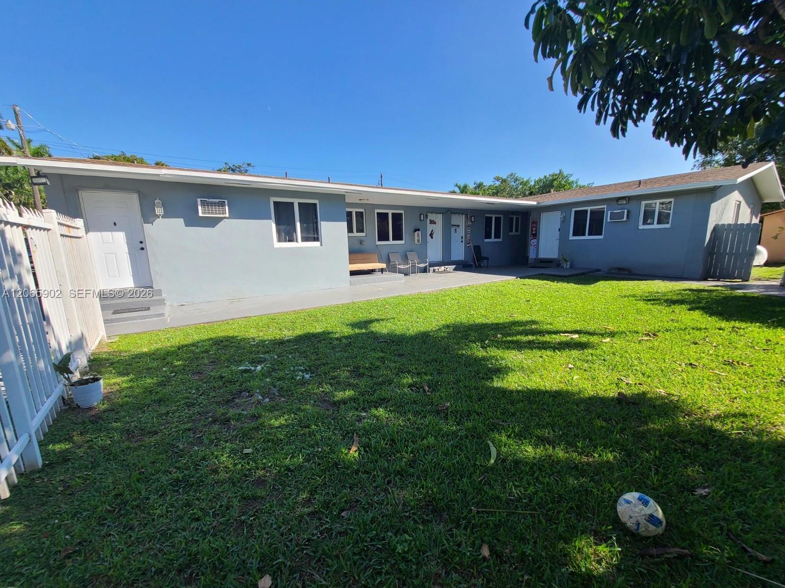 1864 NW 28th St # 5, Miami FL 33142 photo 3