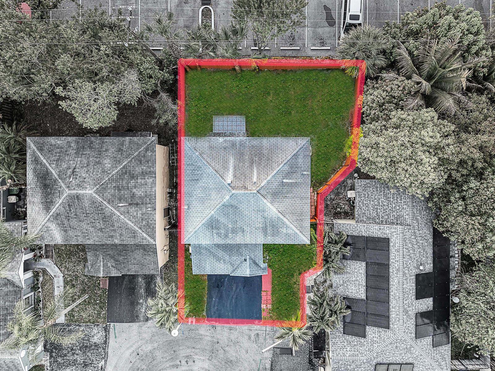 5789 WOODLAND POINT Drive, Tamarac FL 33319 photo 4