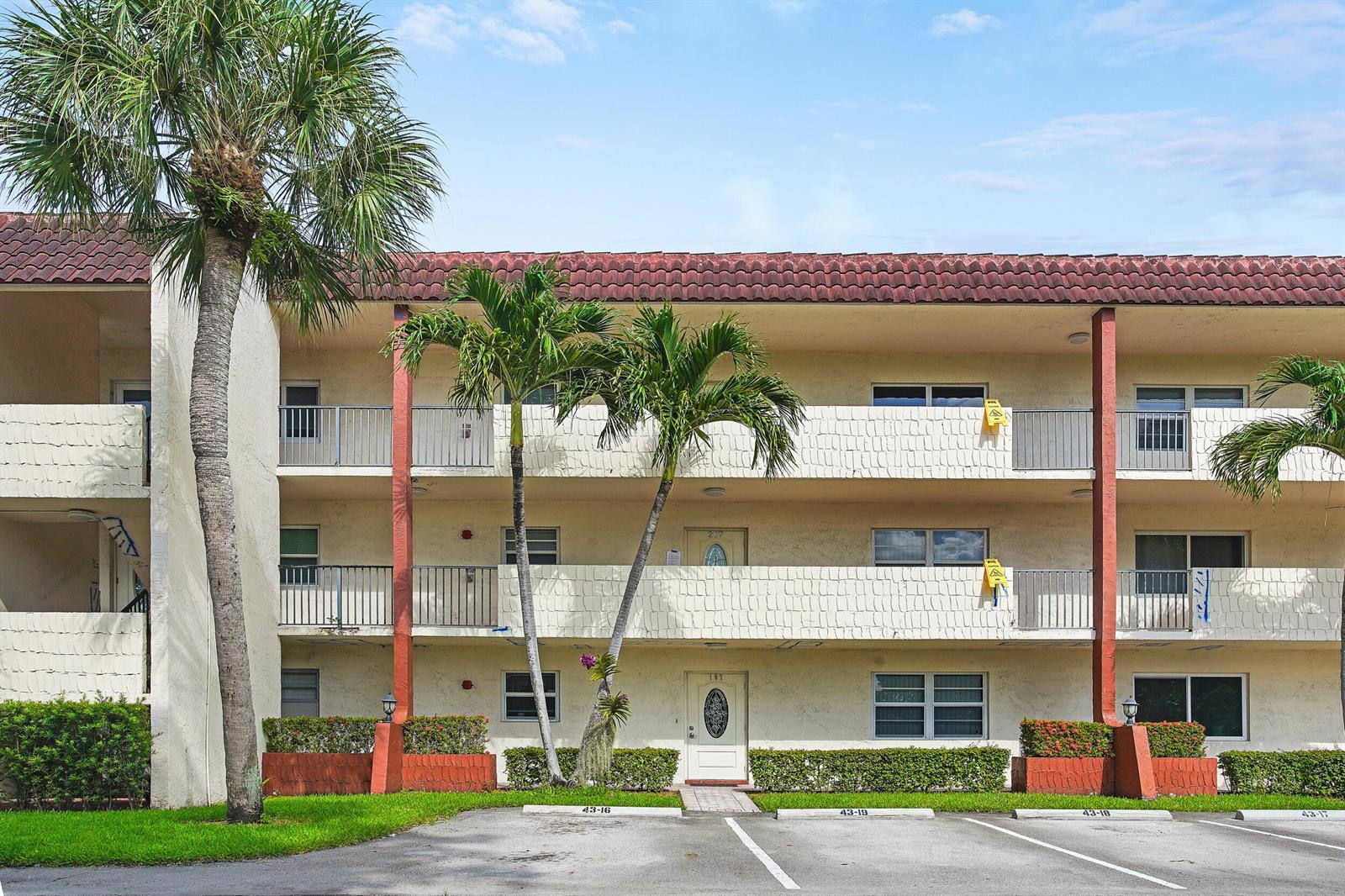 211 S Hollybrook Drive # 107, Pembroke Pines FL 33025 photo 2