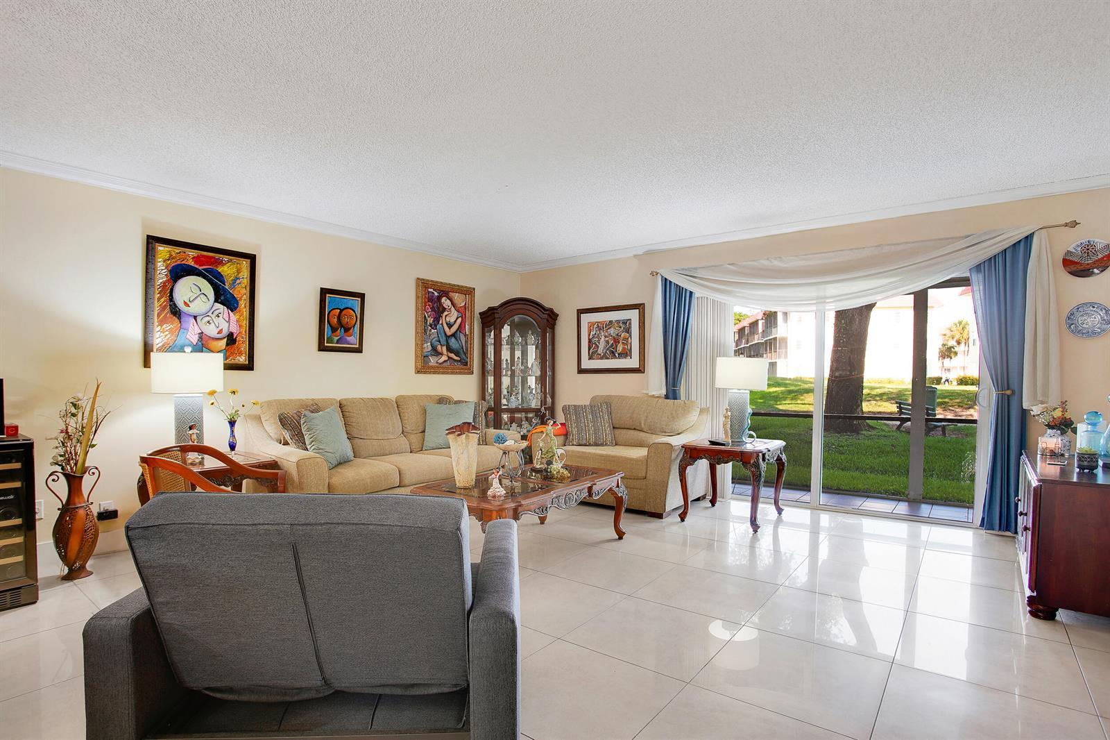 211 S Hollybrook Drive # 107, Pembroke Pines FL 33025 photo 3