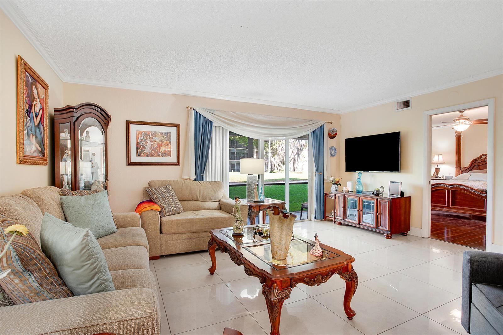 211 S Hollybrook Drive # 107, Pembroke Pines FL 33025 photo 5