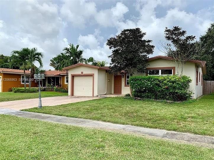 1905 N 47th Ave, Hollywood FL 33021 photo 2