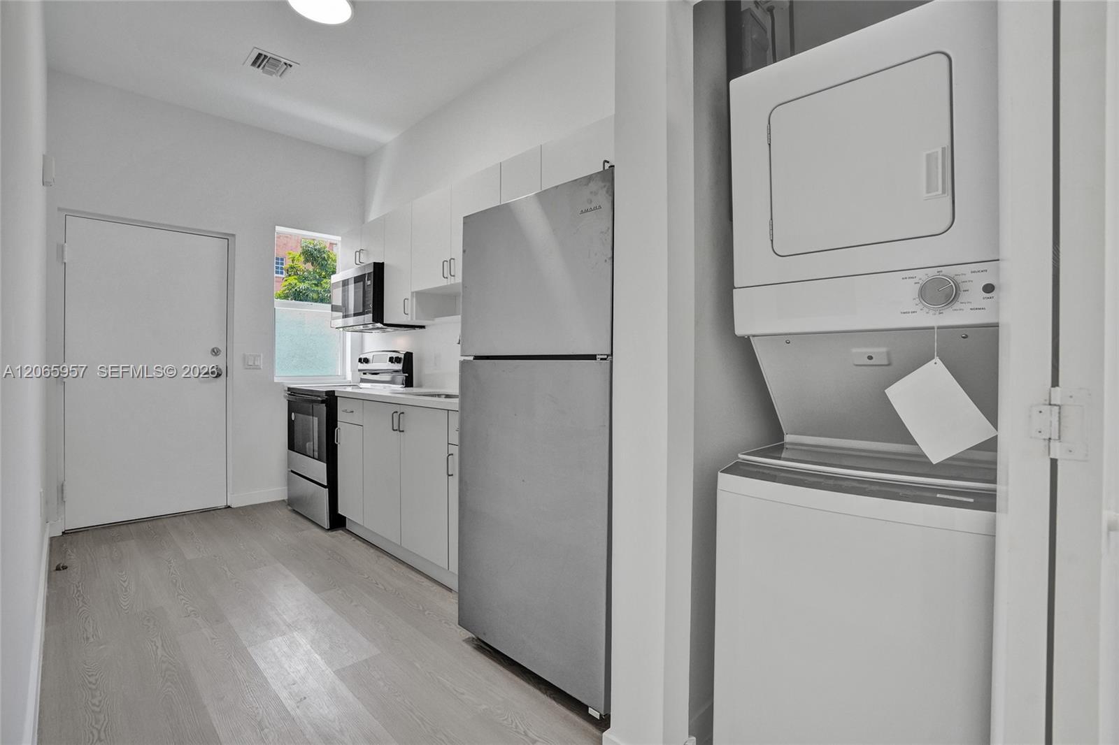 1567 NW 1st St # 6, Miami FL 33125 photo 3