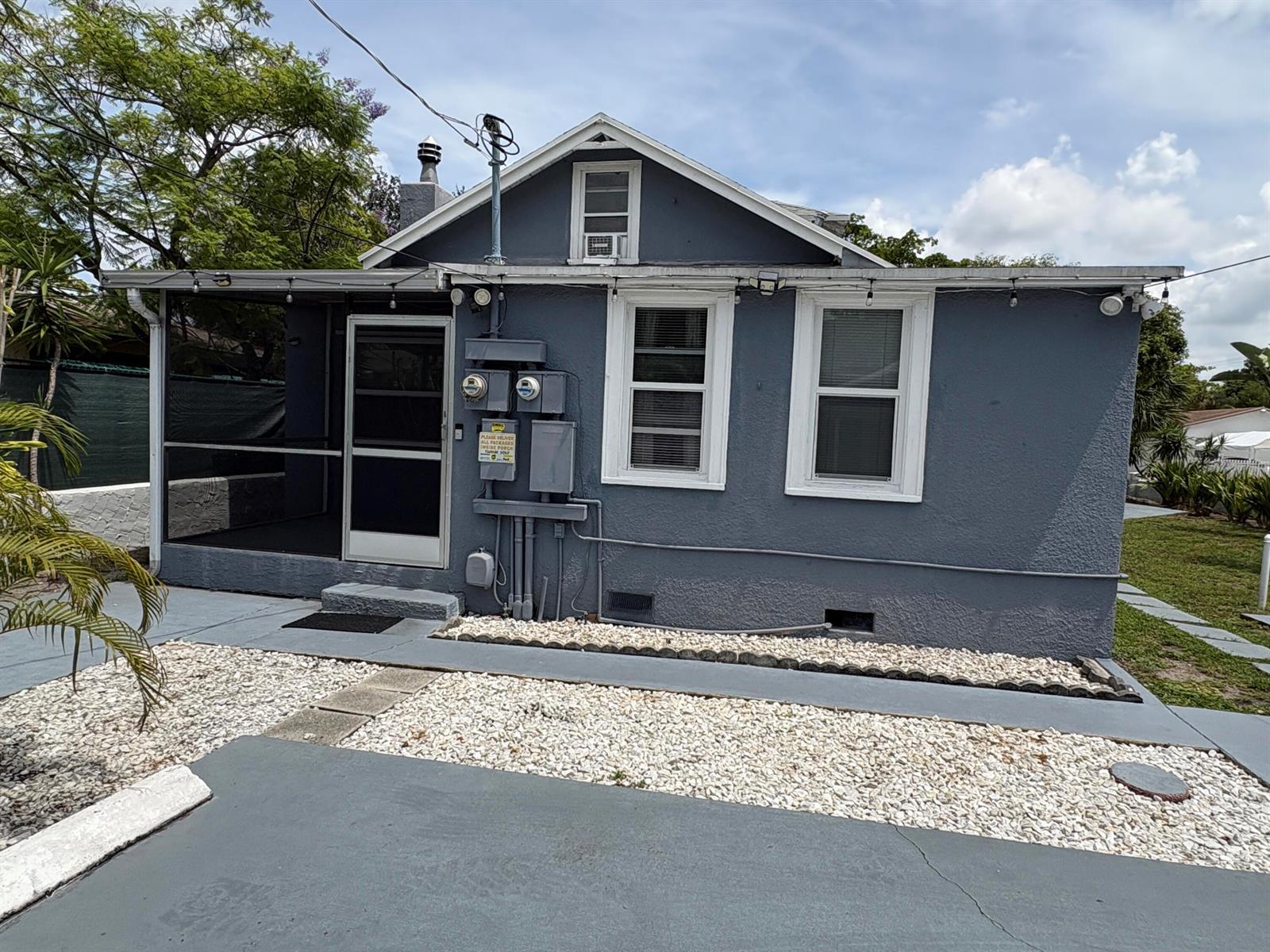 1912 ARTHUR Street # B, Hollywood FL 33020