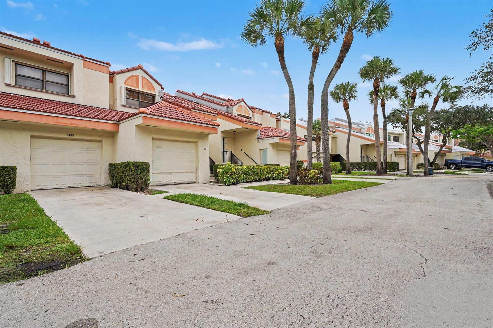 3405 Emerald Oaks Drive, Hollywood FL 33021 photo 2