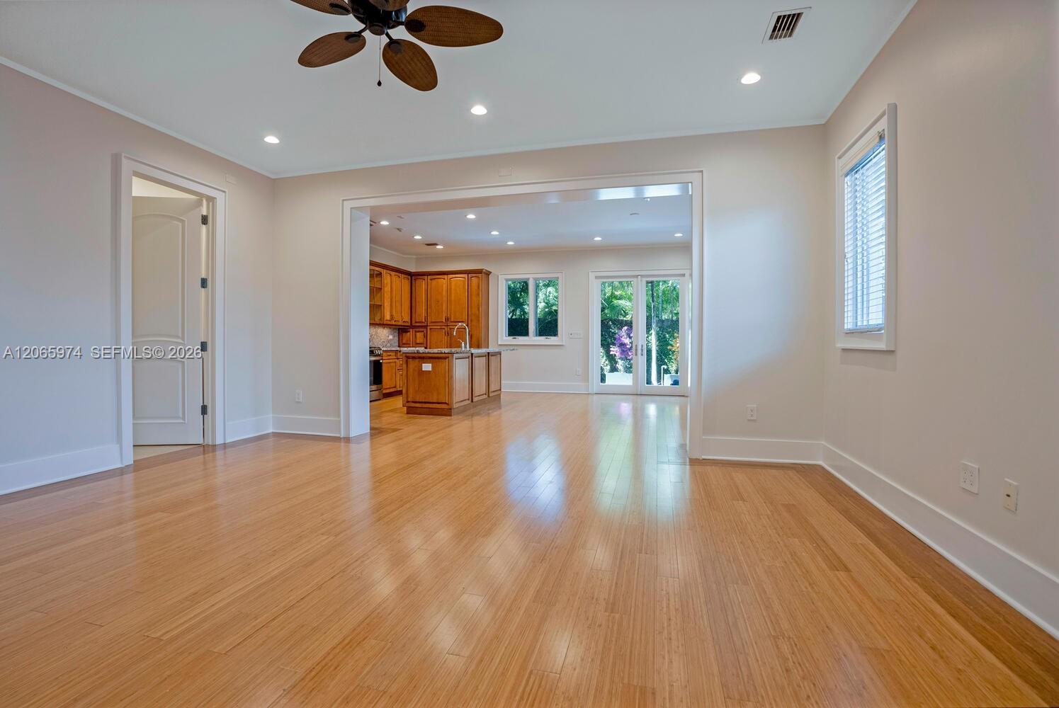 3072 Carter St, Miami FL 33133 photo 2