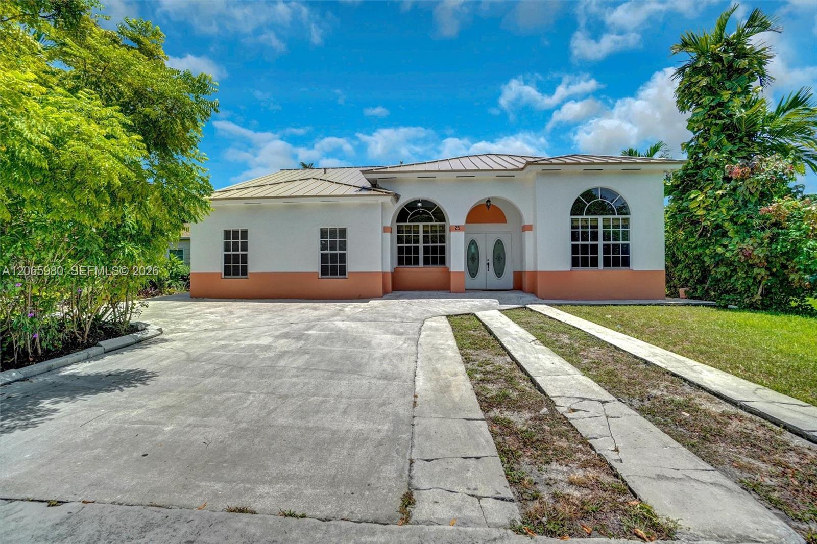 25 Ludlam Dr, Miami Springs FL 33166