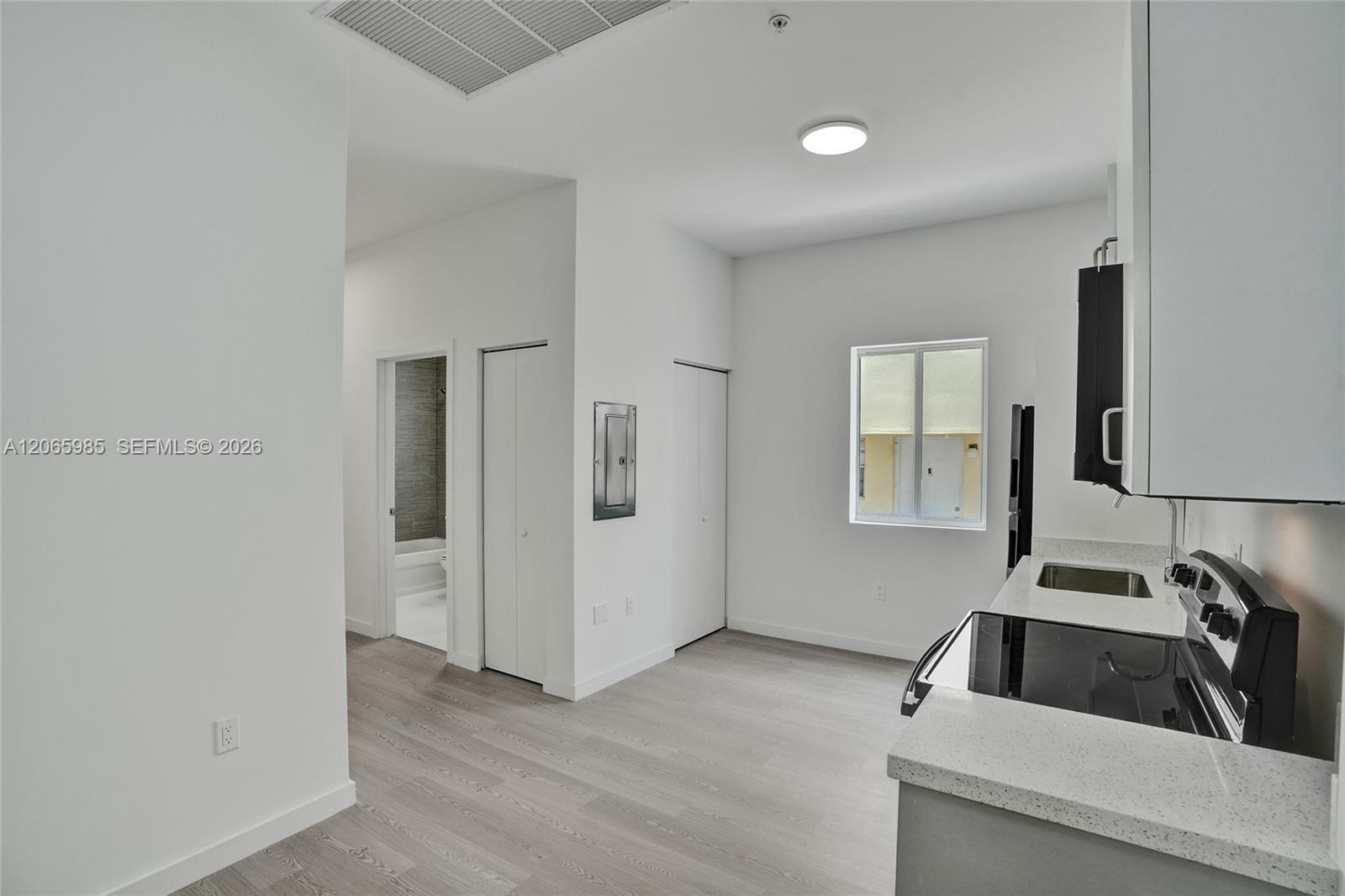 1567 NW 1st St # 14, Miami FL 33125 photo 3