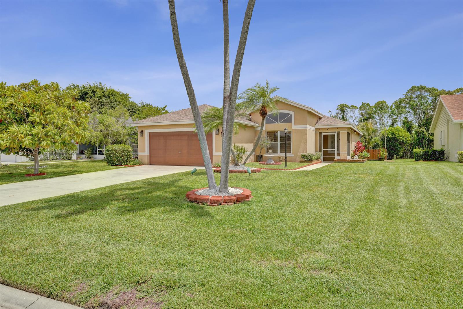 6817 Barnwell Drive, Boynton Beach FL 33437 photo 2