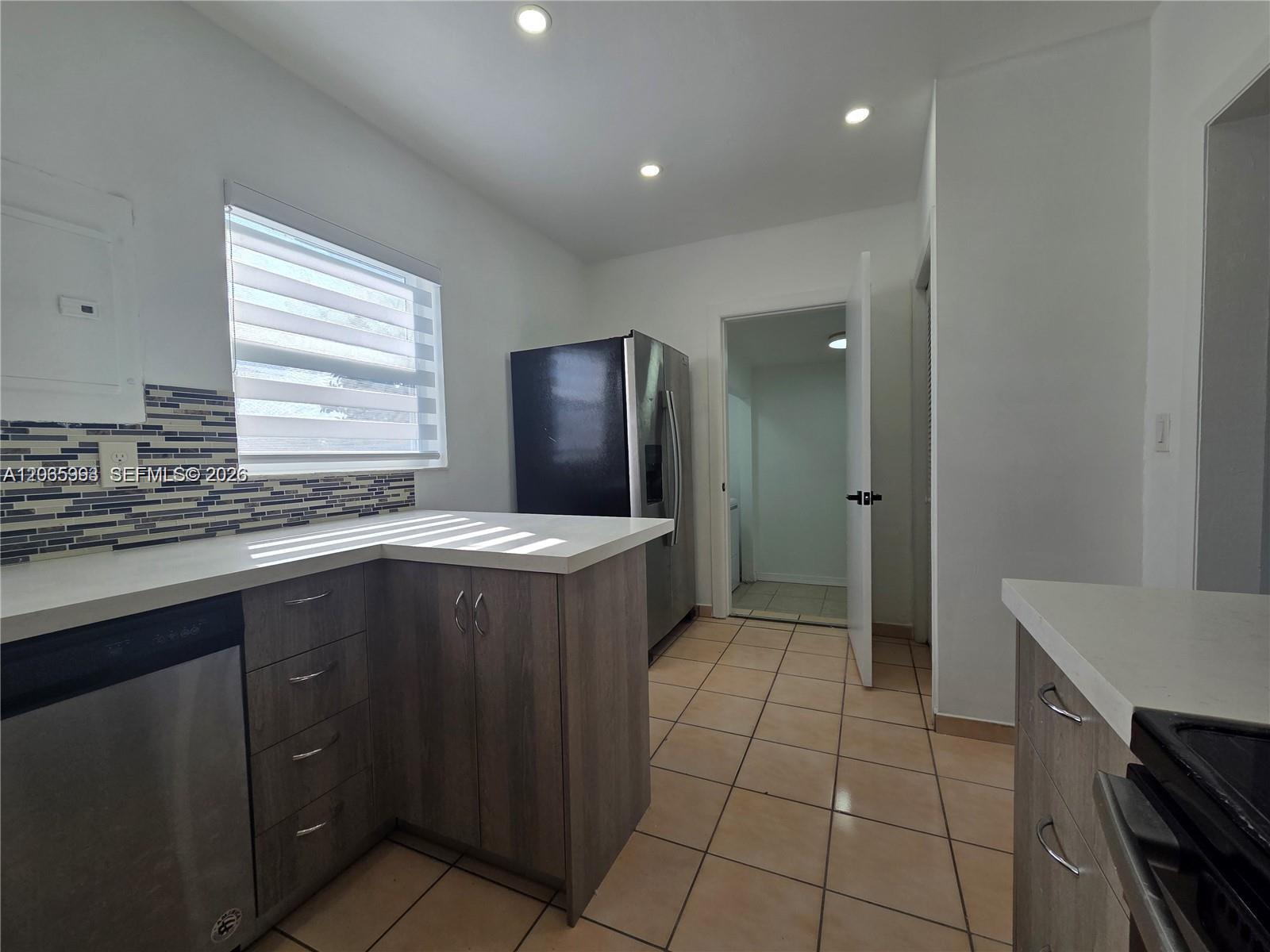 6240 SW 21st St (upstairs) # 6242, Miami FL 33155 photo 4