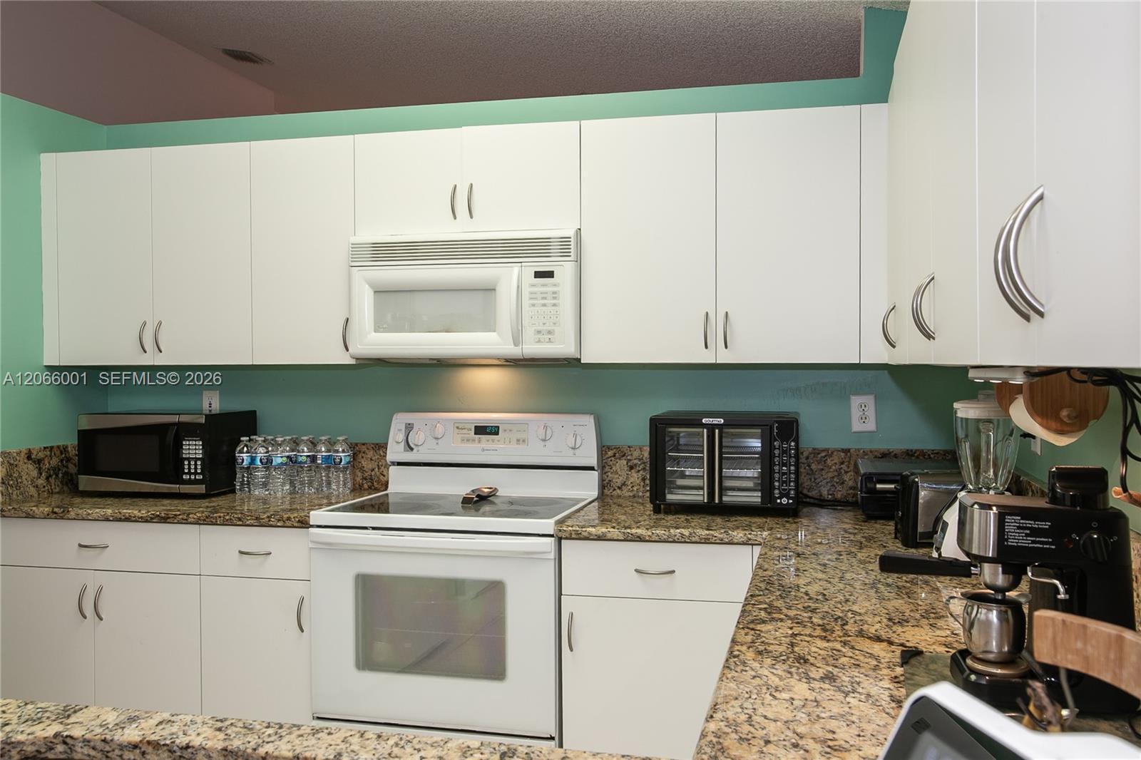 474 SW 205th Ave, Pembroke Pines FL 33029 photo 3