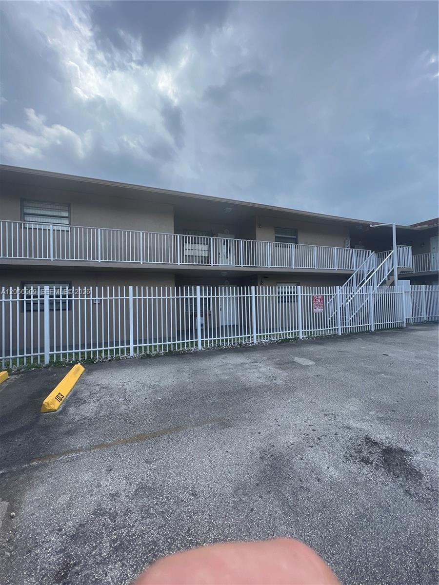 Hialeah, FL