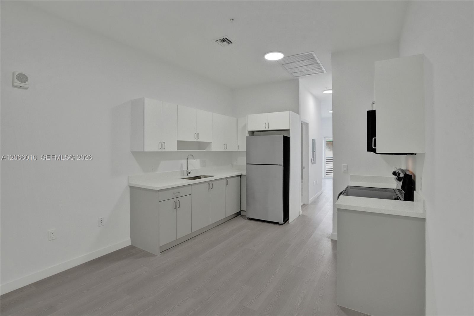 1567 NW 1st St # 10, Miami FL 33125 photo 3