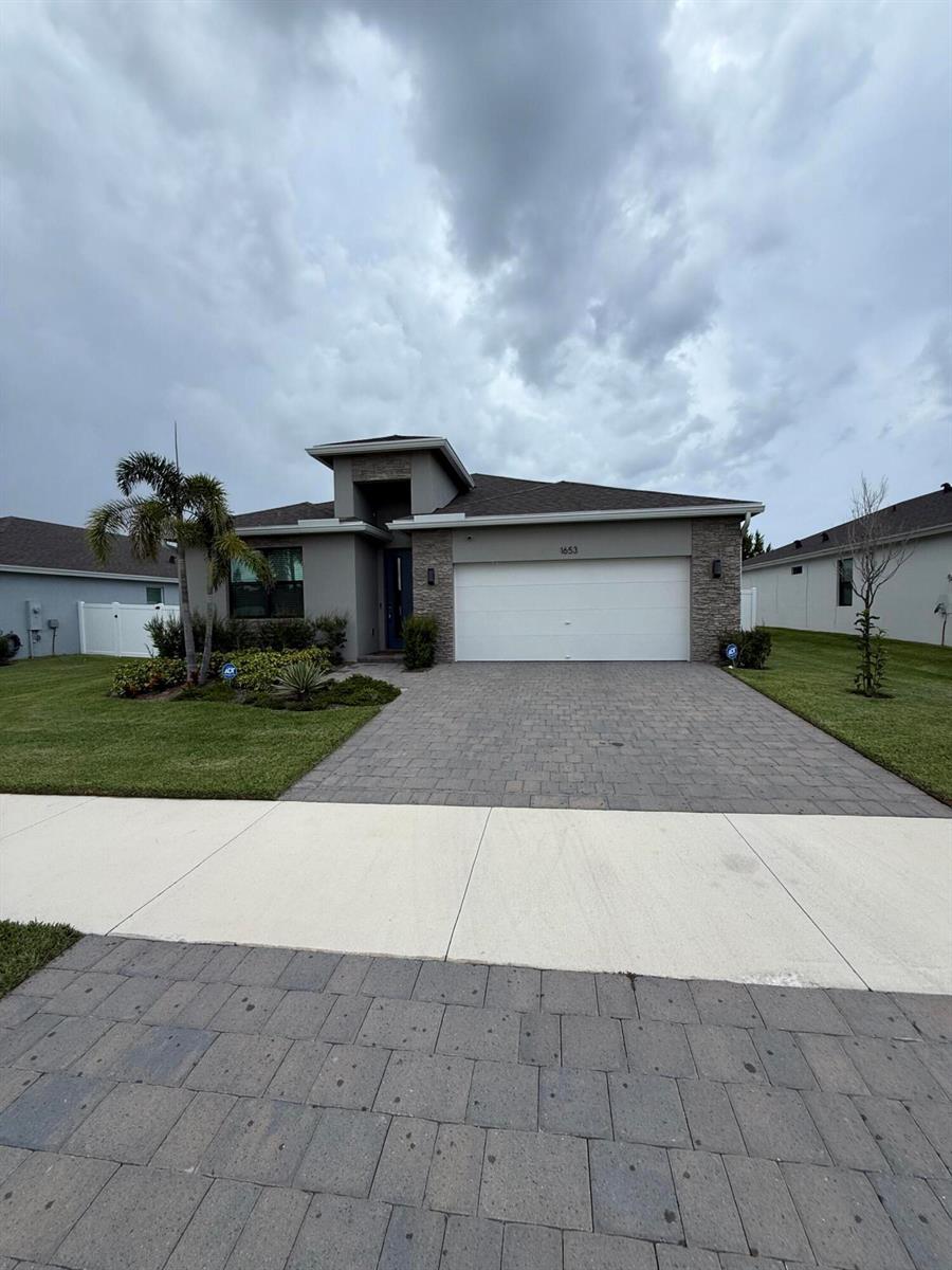 1653 NE OCEAN DUNES Drive, Jensen Beach FL 34957