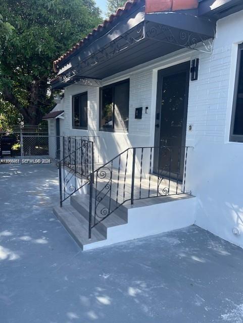 910 SW 8th Ave # D, Miami FL 33130