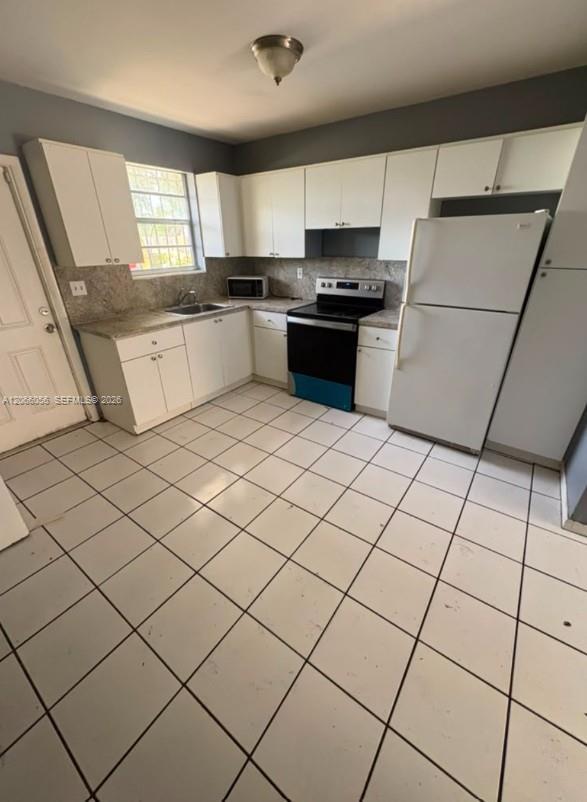 1693 NW 8th Ave # 0, Florida City FL 33034 photo 3