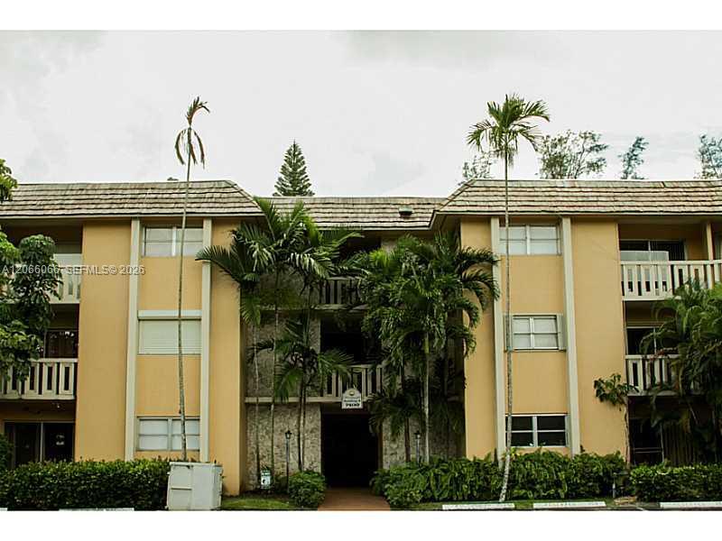 7400 Miami Lakes Dr # D107, Miami Lakes FL 33014 photo 2
