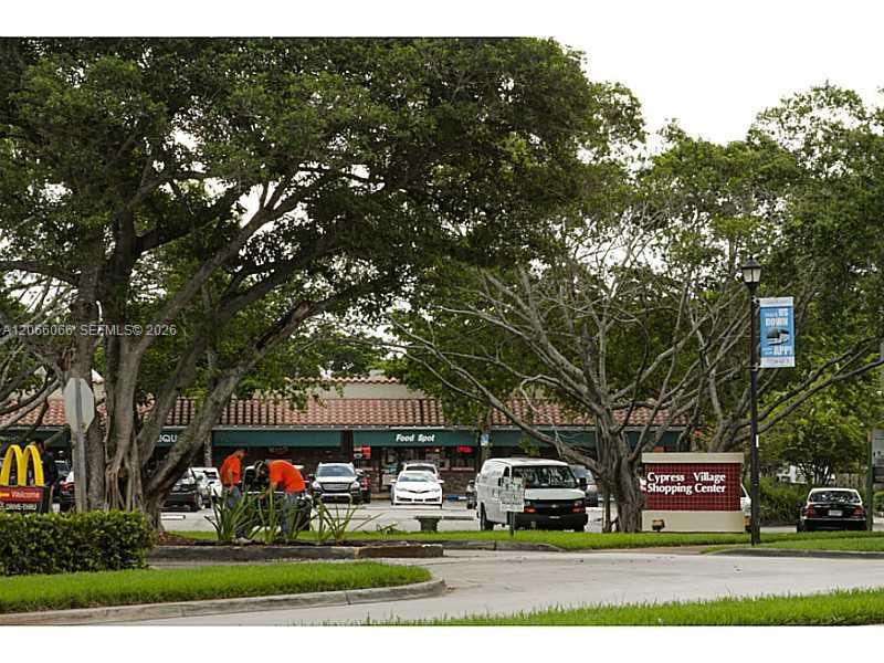 7400 Miami Lakes Dr # D107, Miami Lakes FL 33014 photo 3