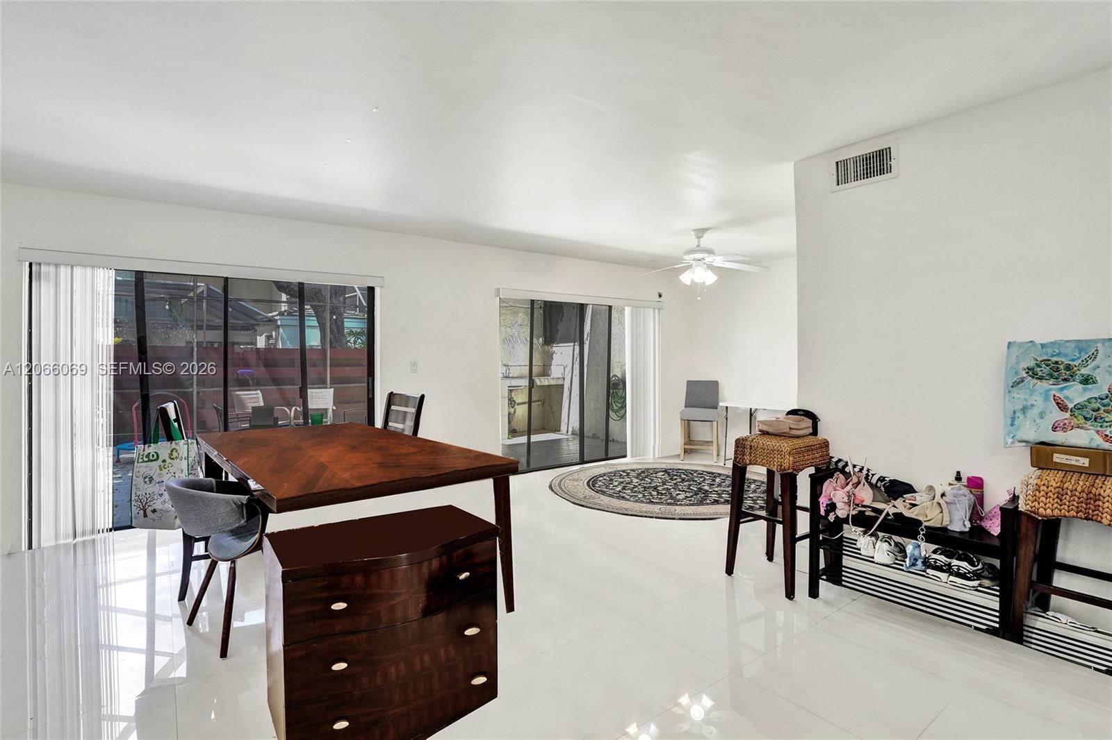 2999 Lakewood Ln, Hollywood FL 33021 photo 3