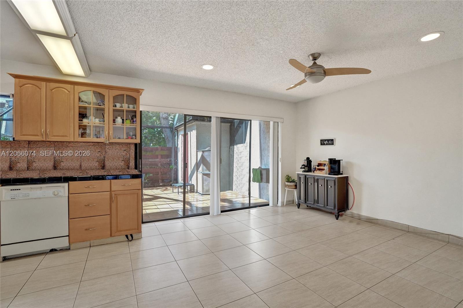 3003 Lakewood Ln, Hollywood FL 33021 photo 5