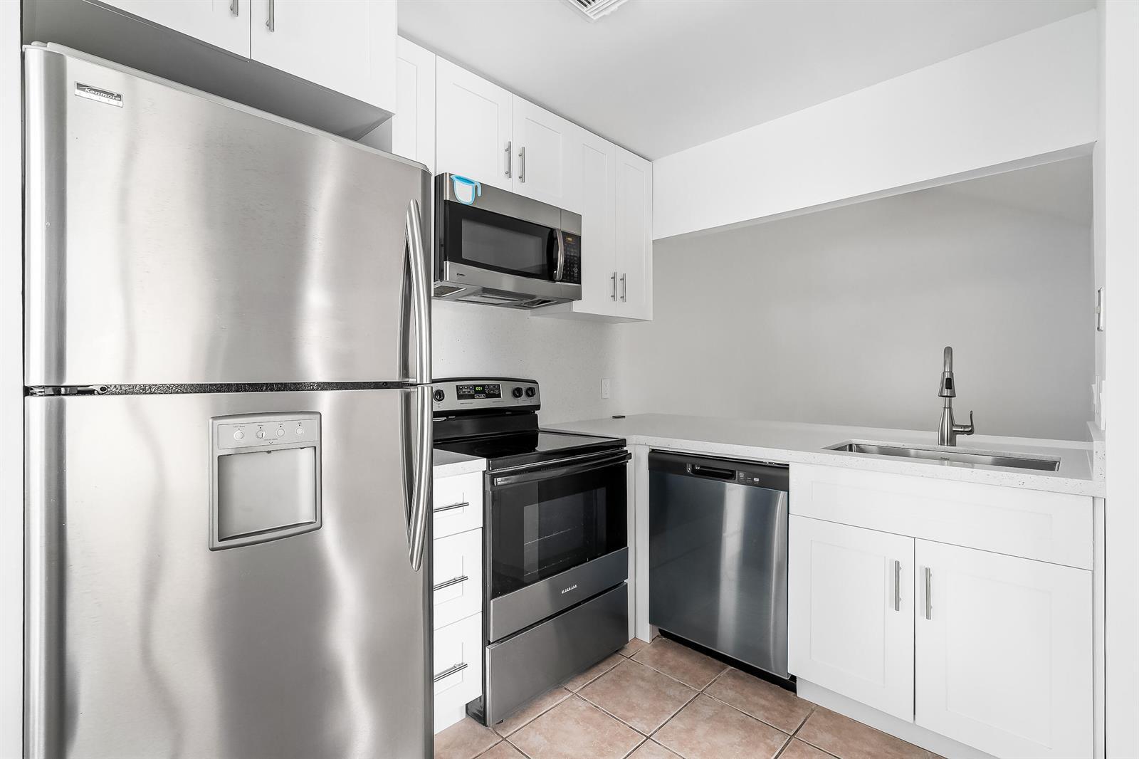 950 Coral Club Drive # 950, Coral Springs FL 33071 photo 5
