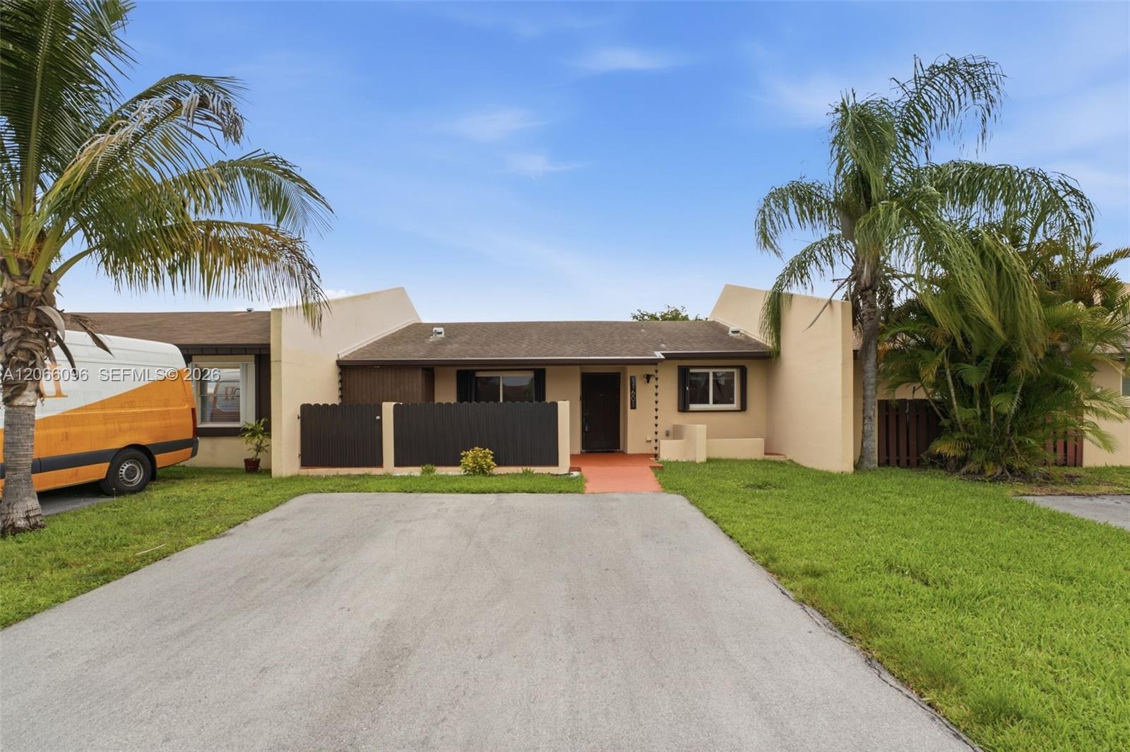11601 SW 123rd Ave, Miami FL 33186 photo 2