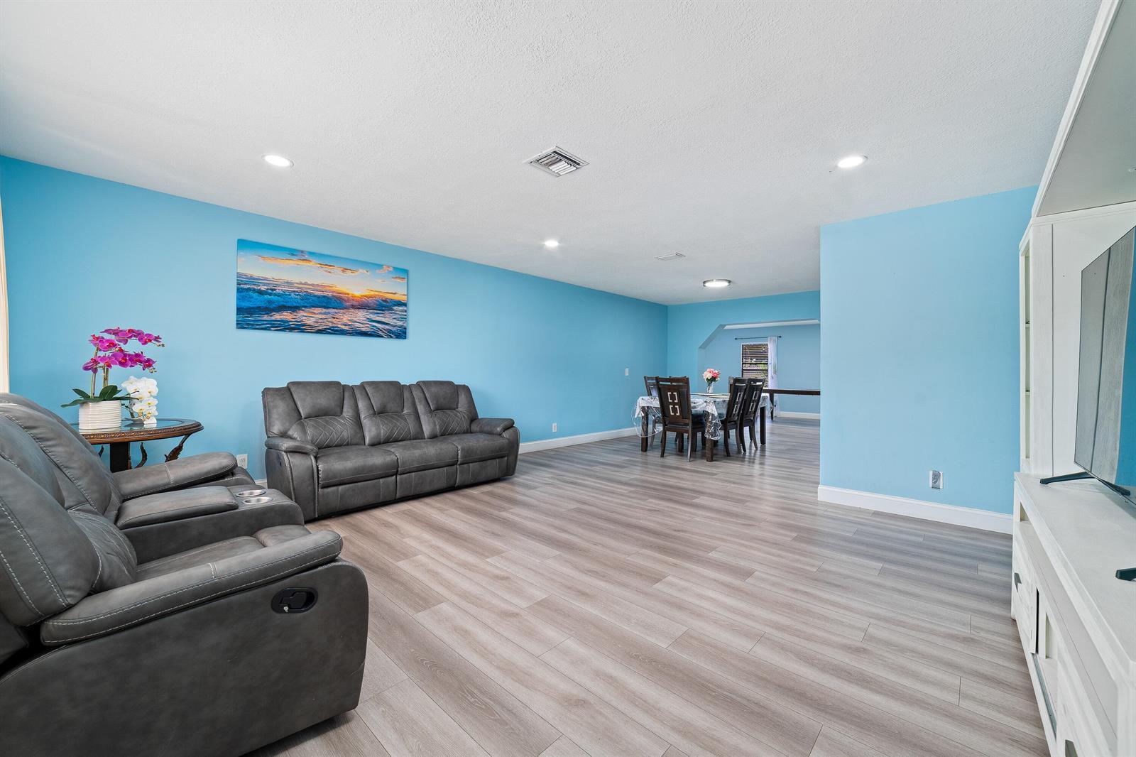 6767 Massachusetts Drive, Lake Worth FL 33462 photo 3