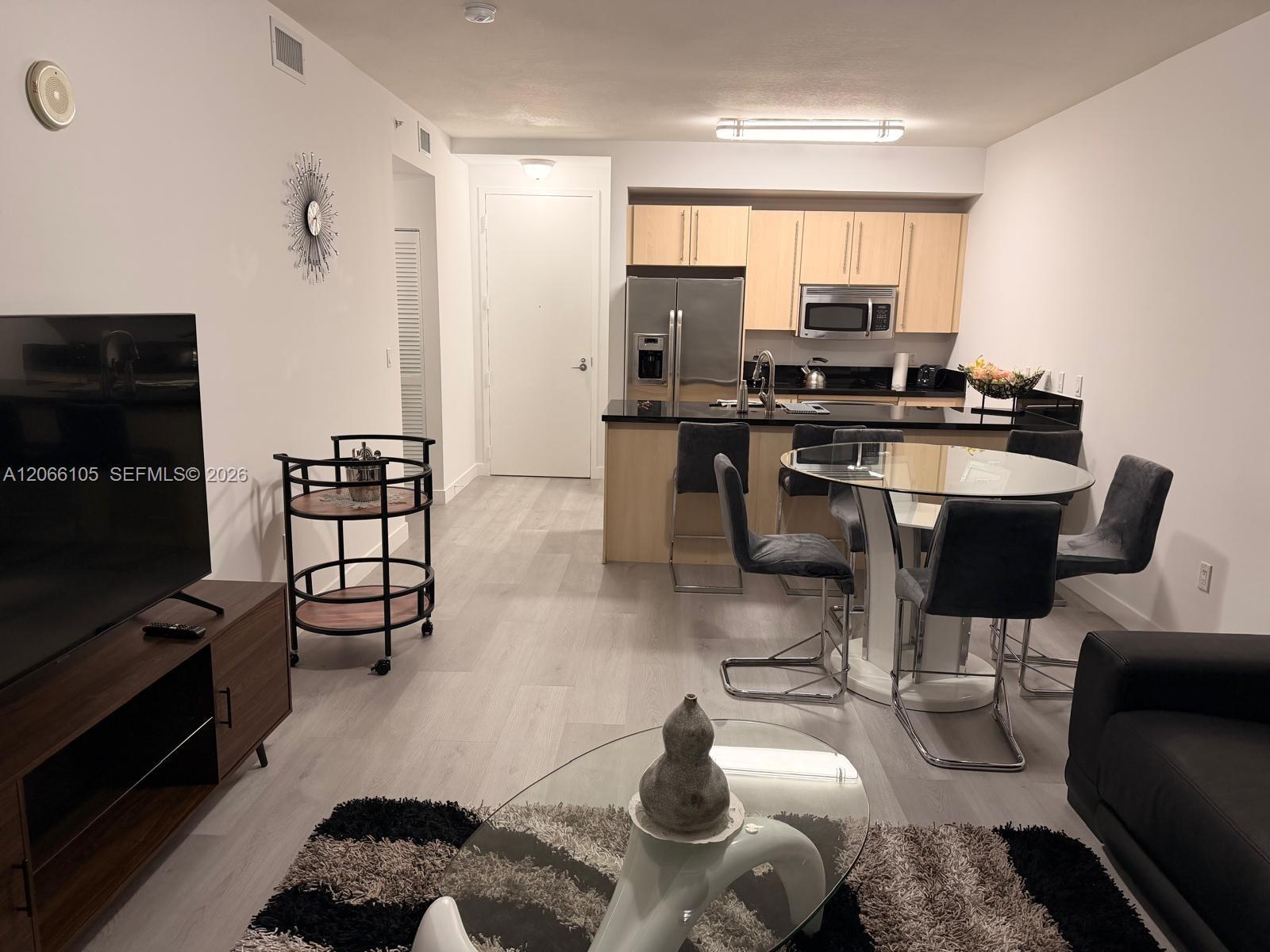 79 SW 12th St, Miami FL 33130 photo 2