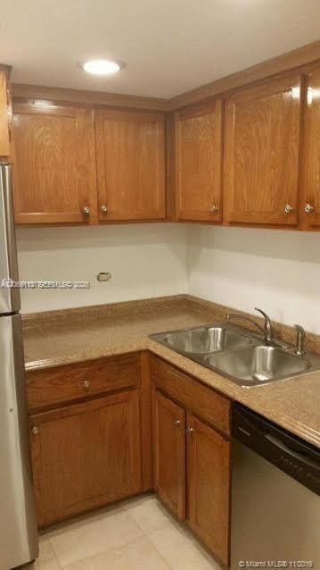 3670 Inverrary Dr # 1U, Lauderhill FL 33319 photo 3