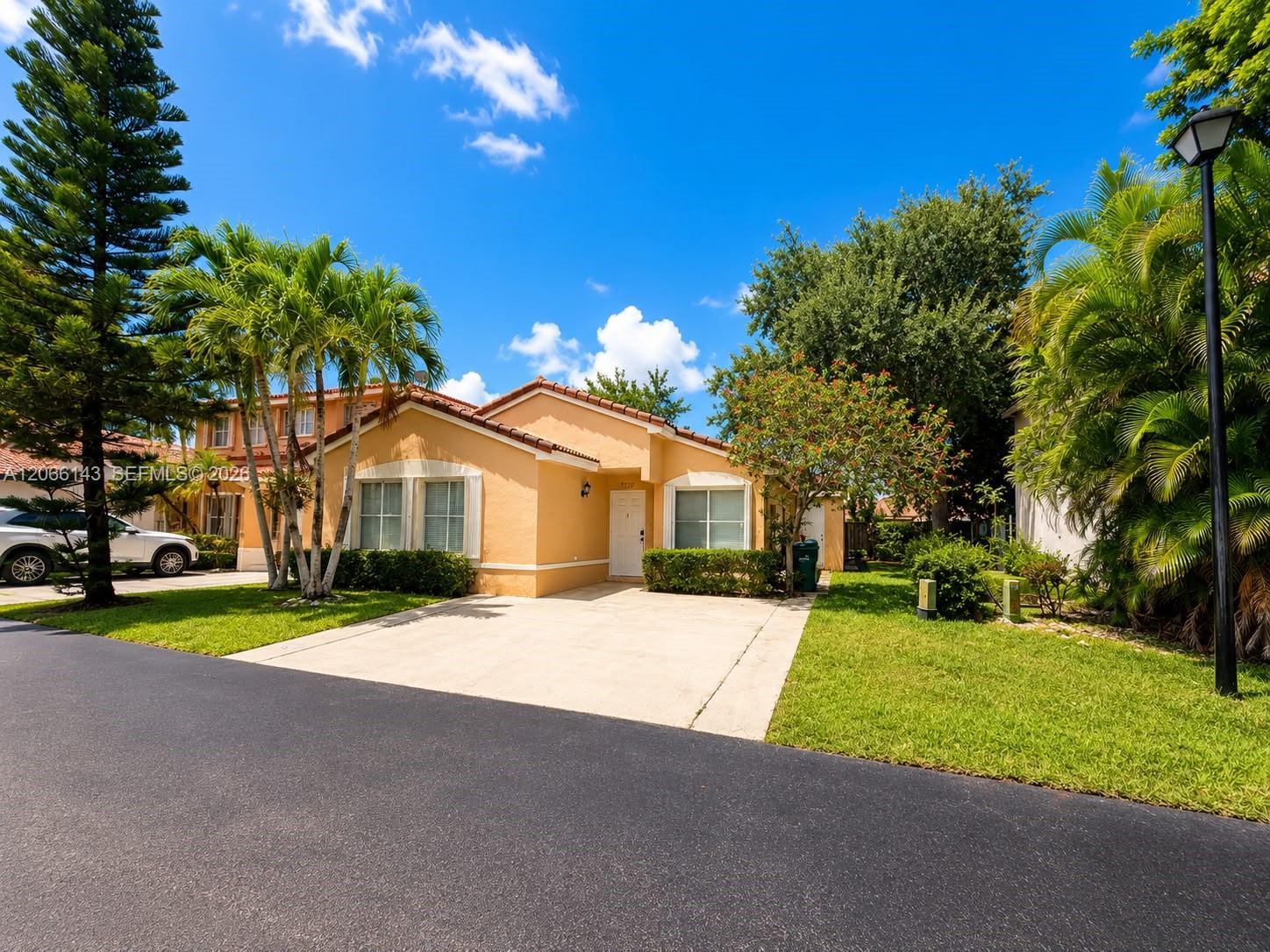 9720 SW 164th Ave, Miami FL 33196 photo 2
