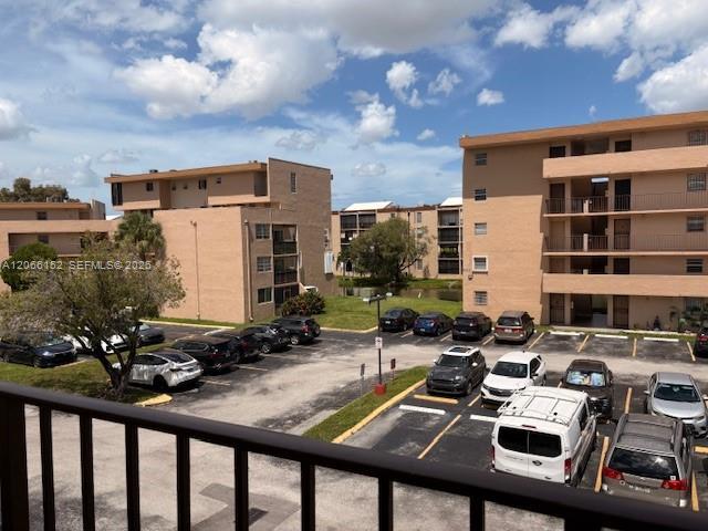 8893 Fontainebleau Blvd # 304, Miami FL 33172 photo 2