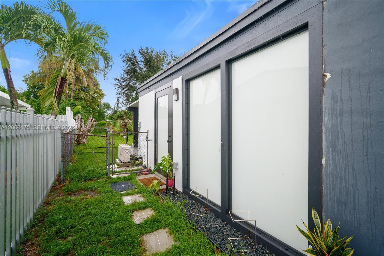 1545 NW 130th St, North Miami FL 33167 photo 5