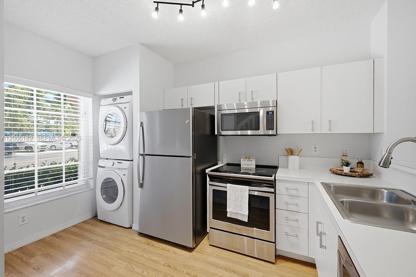 12135 SW 3rd St, Pembroke Pines FL 33025 photo 2
