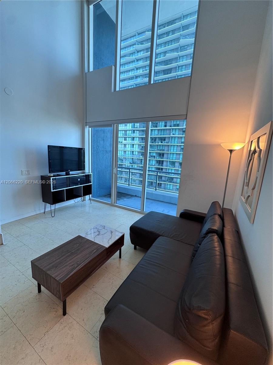 60 SW 13th St # 2202, Miami FL 33130 photo 4