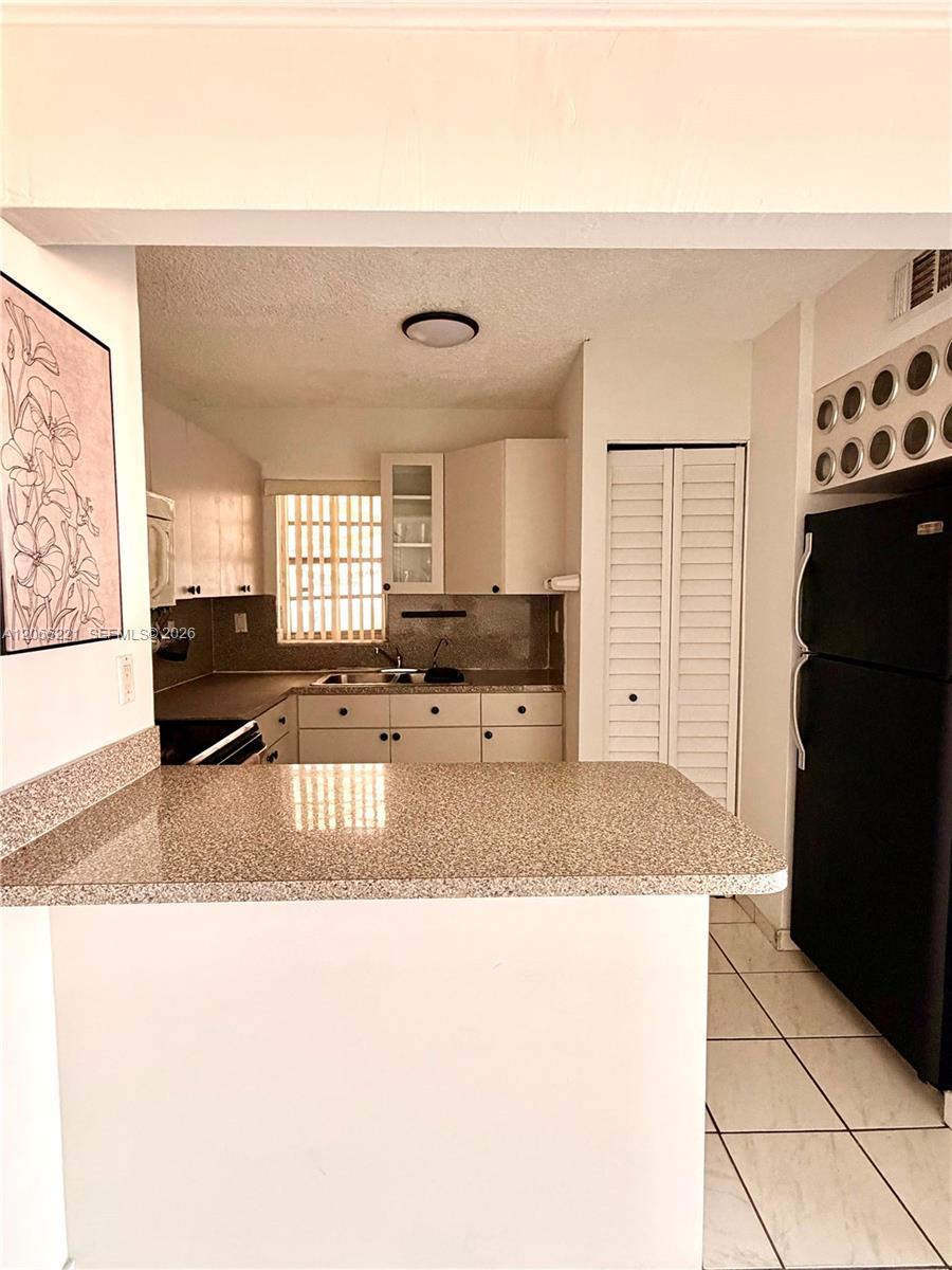 840 NW 87th Ave # 406, Miami FL 33172 photo 3