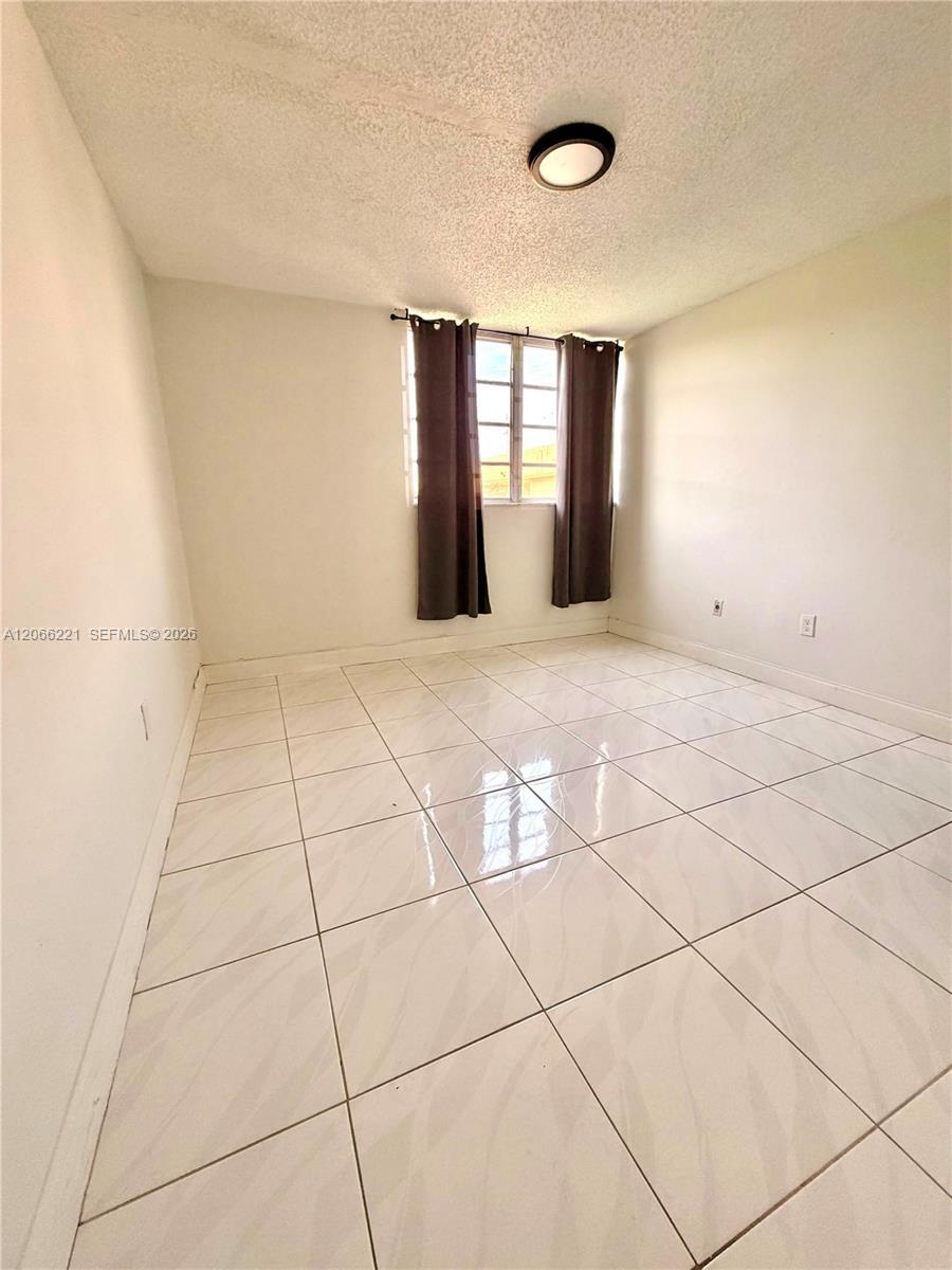 840 NW 87th Ave # 406, Miami FL 33172 photo 4