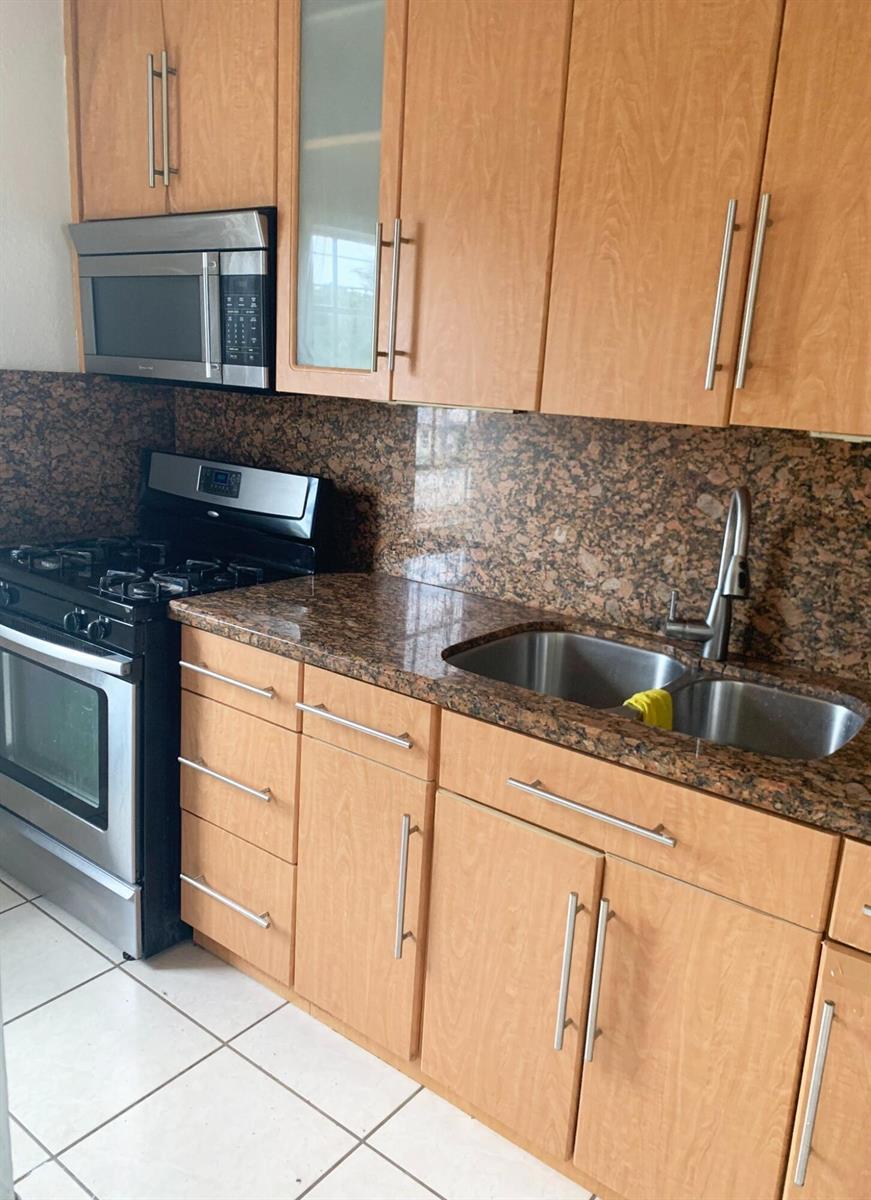 555 SW 16TH Avenue # 15, Miami FL 33135 photo 3