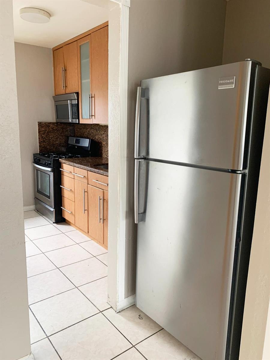 555 SW 16TH Avenue # 15, Miami FL 33135 photo 4