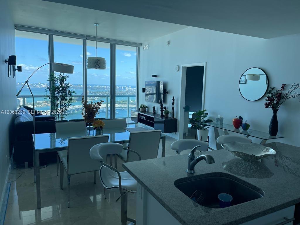 Miami, FL 33132 photo 5