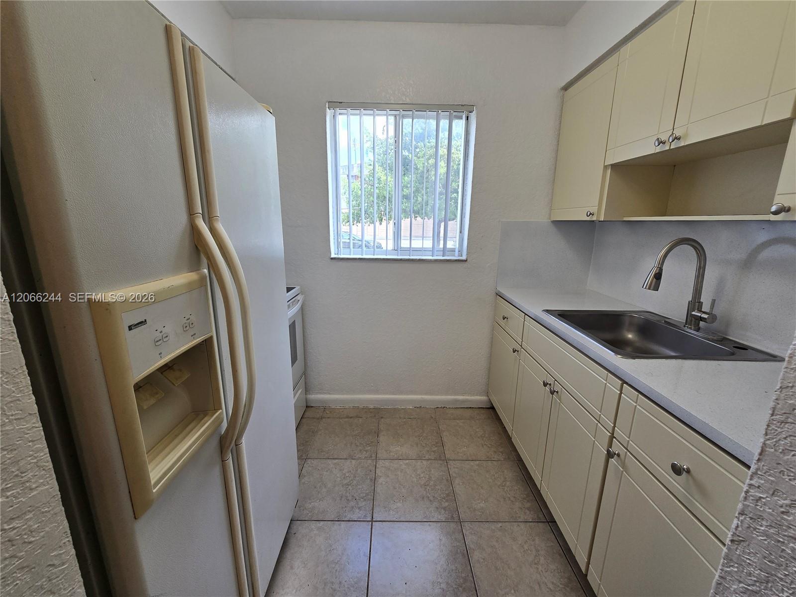 2330 NW 11th St # 15, Miami FL 33125 photo 3