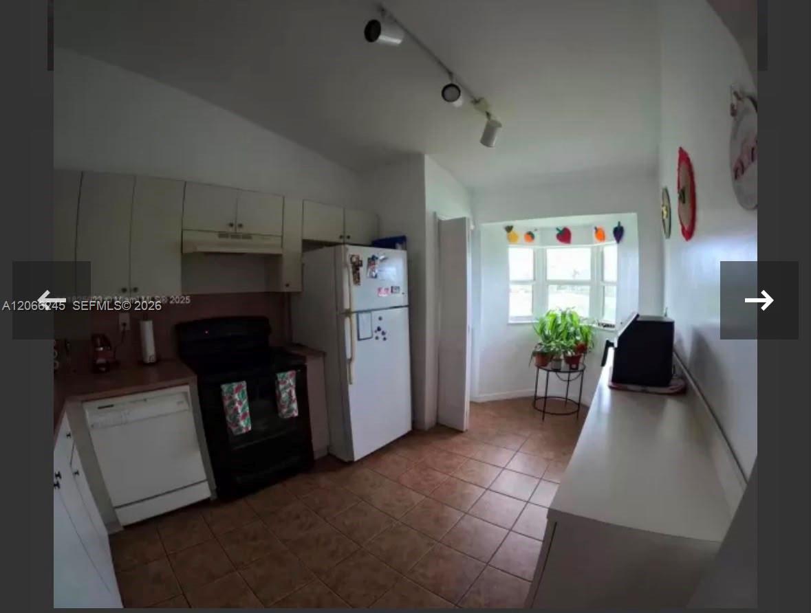 985 NE 34th Ave # 203, Homestead FL 33033 photo 2