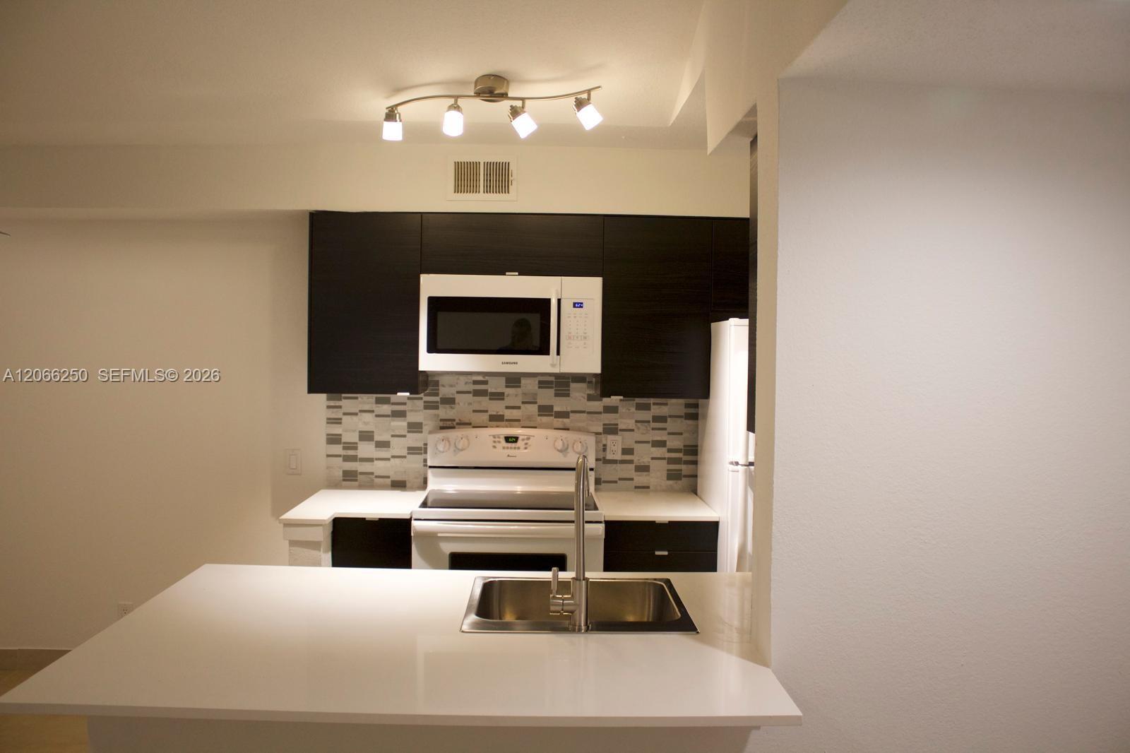 2826 S University Dr # 3203, Davie FL 33328 photo 3