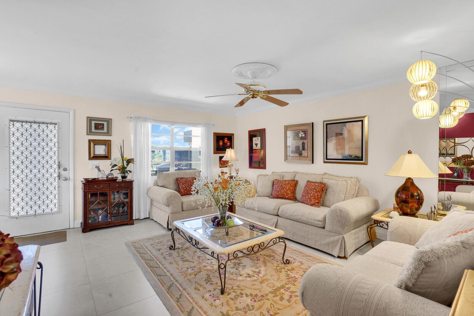 810 Burgundy Q, Delray Beach FL 33484 photo 5